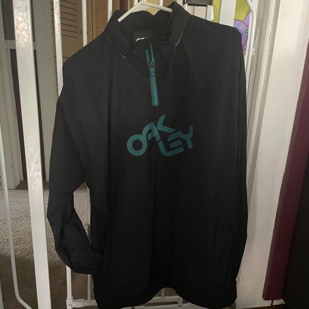 Men’s Oakley windbreaker Large